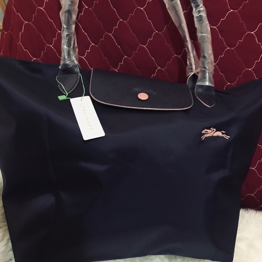NWT.  Longchamp Le Pliage Club PURPLE LARGE SB